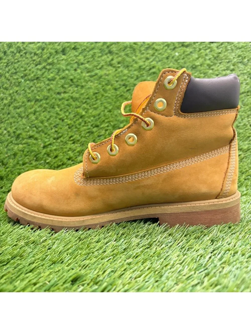 Timberland Premium 6-Inch Boys Size 6.5Y Brown Outdoor Nubuck Waterproof Boots